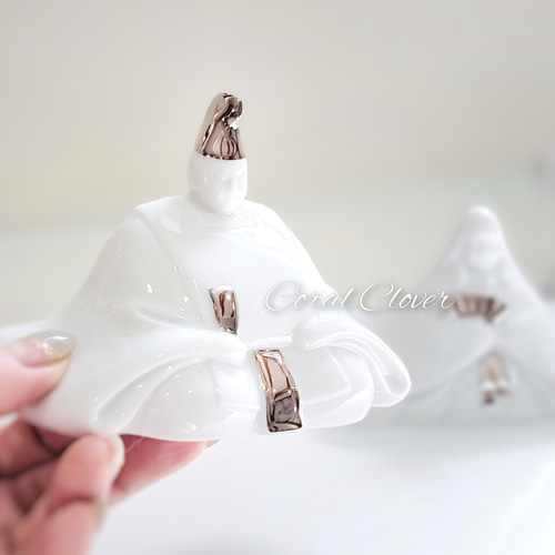 おしゃれな陶器の雛人形ꕤ白銀・金(ぼんぼり付) ひな人形・雛飾り