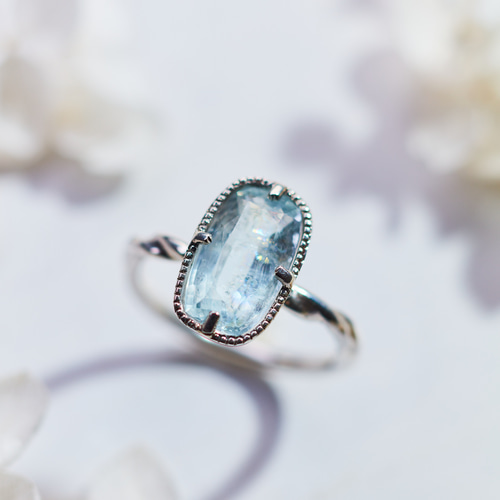 3月誕生石、アクアマリンのシルバーリング【Creema限定】(Silver950