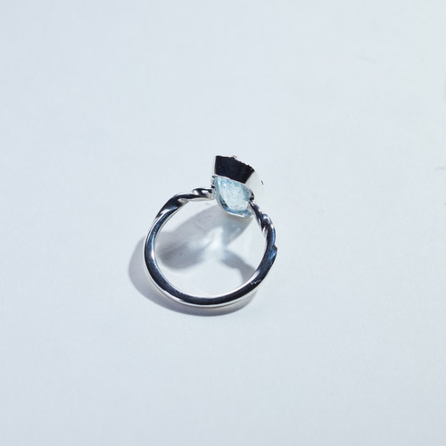 3月誕生石、アクアマリンのシルバーリング【Creema限定】(Silver950