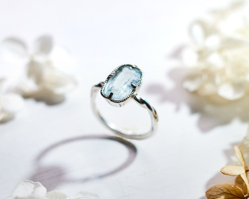アクアマリン 18kベゼルのシルバーリング アクアマリン 18kベゼルのシルバーリング アクアブルートルマリン18k