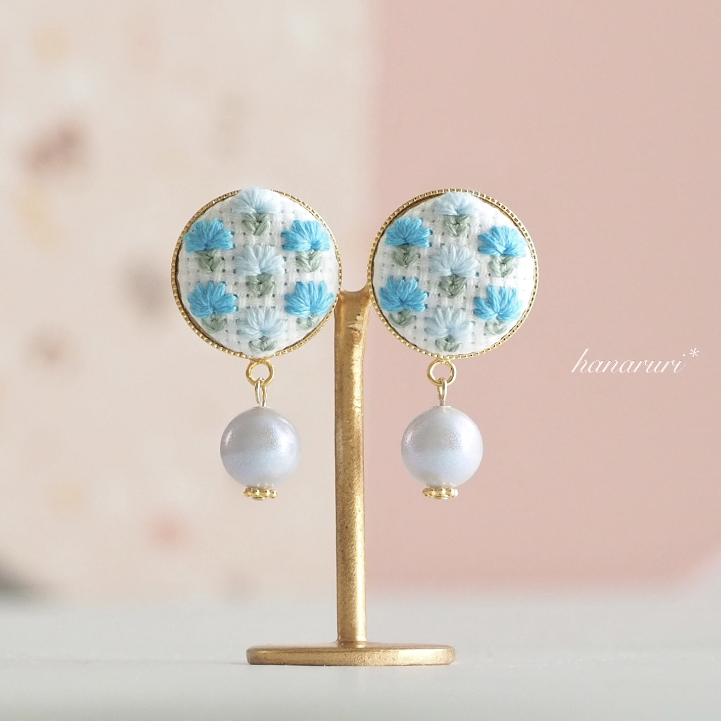 再10　花　刺繍　花びら　ピアス　イヤリング　ビジュー　ビオラ　ワッペン　青 再10花刺繍花びらピアスイヤリングビジュービオラワッペン青