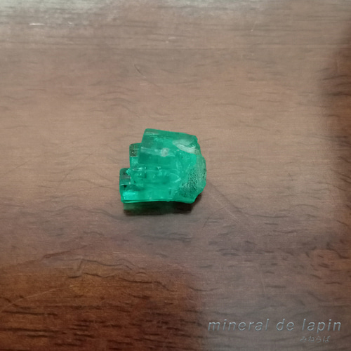 エメラルド原石　宝石 エメラルド原石 4.85カラット 天然石 mineral de lapin 通販