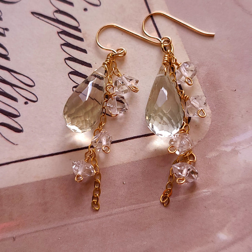 ◇14kgf クンツァイトカラークォーツ*マーキスのピアス揺れるシンプル