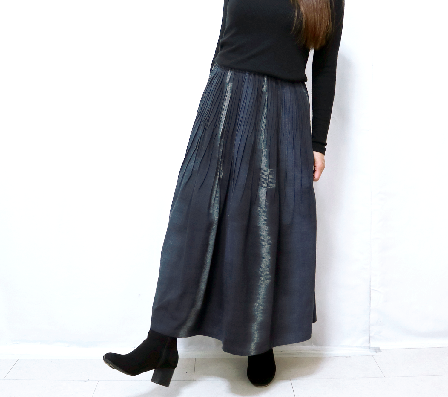 再3☆手織り綿絣ピンタックロングスカート、インディゴブラック、オールシーズン