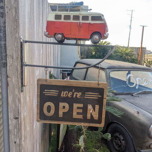 可愛らしい 壁掛け看板 ワーゲンバス オープン&クローズド サインボード 楽天市場】サインプレート 全7種類 ガレージ サインボード