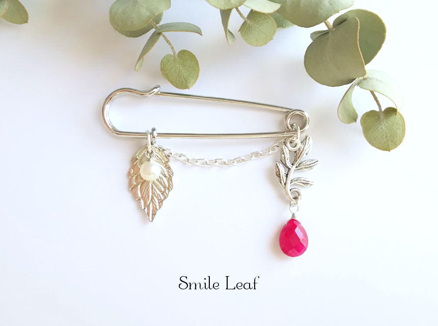 ルビーと淡水パールのアンティーク風ブローチ