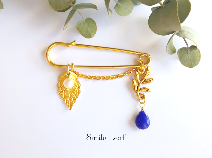 サファイアと淡水パールのアンティーク風ブローチ