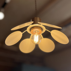 はなびらペンダント照明 1枚目の画像