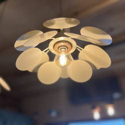 はなびら二重ペンダント照明 1枚目の画像