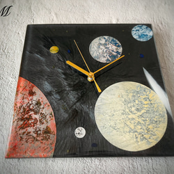 宇宙 レジン 壁掛け時計 (宇宙 / 金星 / 火星 / 惑星 / 地球 / スプレーアート )　【1点もの】 2枚目の画像