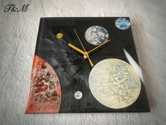 宇宙 レジン 壁掛け時計 (宇宙 / 金星 / 火星 / 惑星 / 地球 / スプレーアート )　【1点もの】 2枚目の画像