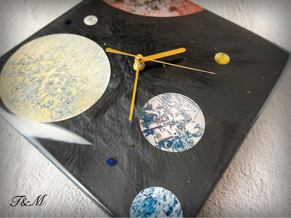 宇宙 レジン 壁掛け時計 (宇宙 / 金星 / 火星 / 惑星 / 地球 / スプレーアート )　【1点もの】 5枚目の画像