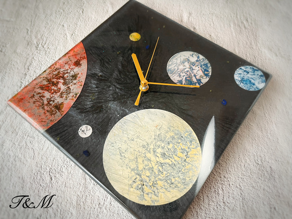 宇宙 レジン 壁掛け時計 (宇宙 / 金星 / 火星 / 惑星 / 地球 / スプレーアート )　【1点もの】 3枚目の画像