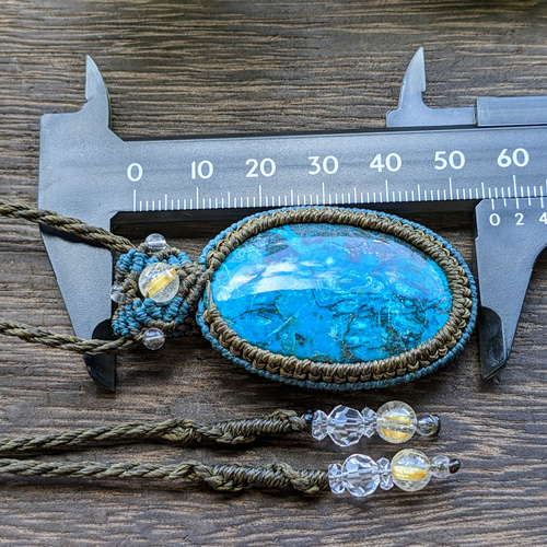 マクラメ編みネックレス クリソコラ マカライト 流木＆クリソコラマラカイト＆モルガナイトのマクラメ編みネックレス