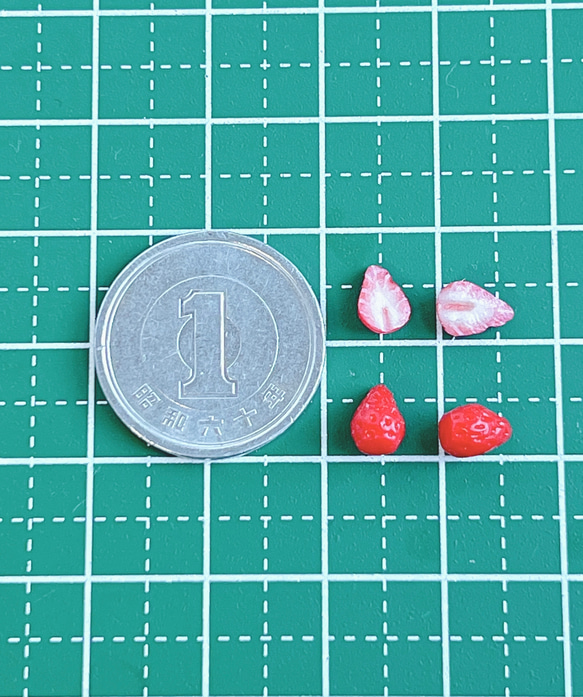 樹脂粘土 いちご 6×4㍉サイズ ミニチュアパーツ 4枚目の画像