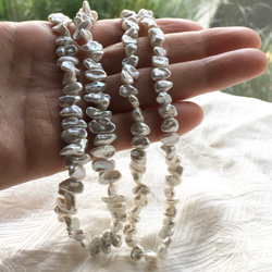 完売です　#393 keshi 湖水真珠　【6個】メタリック白ケシ　6.7×4ミリ　天然色メタリック白　高品質淡水真珠 8枚目の画像