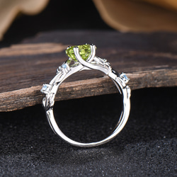 ペリドット 婚約指輪 ブルートパーズ 結婚指輪 8月 12月 誕生石 リング つる 小枝 枝 フローラル リーフ リング 4枚目の画像