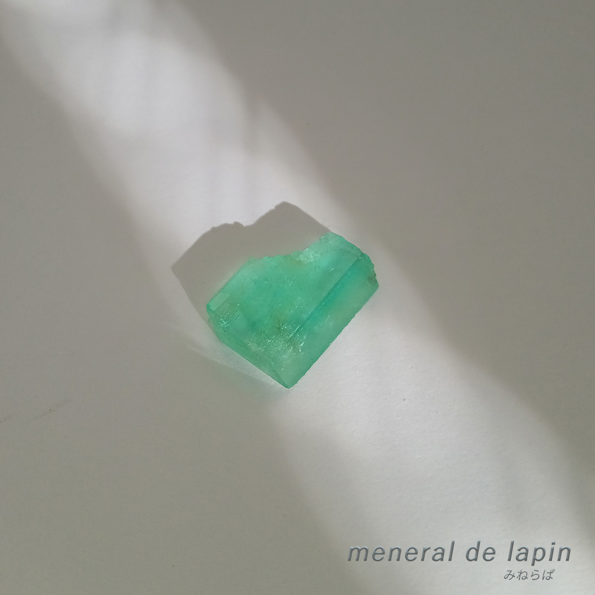 天然石エメラルド原石リングアトリエ「之」 天然石エメラルド原石