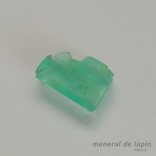 エメラルド原石 6.19カラット 天然石 mineral de lapin 通販 15510330