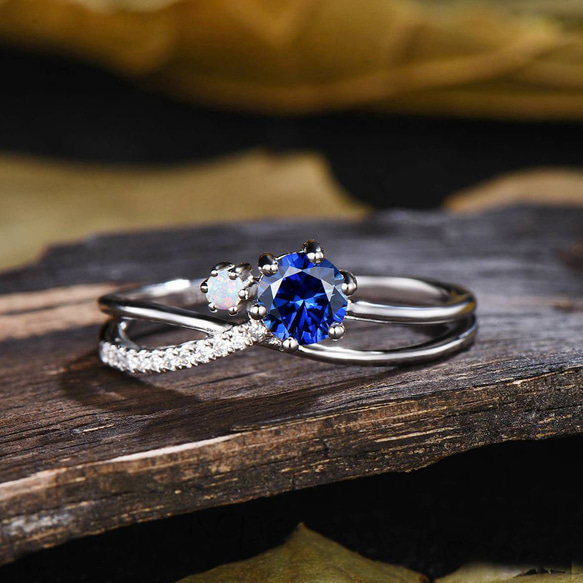 9月の誕生石 ブルーサファイア 婚約指輪 10月の誕生石 オパール モアッサナイト 結婚指輪 スプリットシャンクリング 2枚目の画像