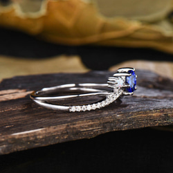 9月の誕生石 ブルーサファイア 婚約指輪 10月の誕生石 オパール モアッサナイト 結婚指輪 スプリットシャンクリング 3枚目の画像
