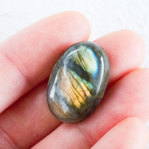 ラブラドライト　マダガスカル産 高品質・マダガスカル産]ラブラドライトハート型モチーフ（幅