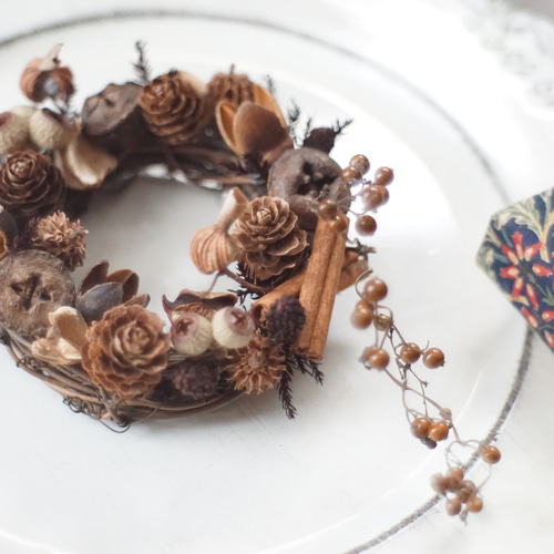 木の実のミニリース】コロコロ可愛い 小さな贈り物 自分へのご褒美に  