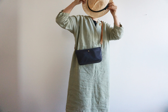 おすすめ★浜松帆布サコッシュ程よいサイズマチ6cmサコッシュ黒 1枚目の画像