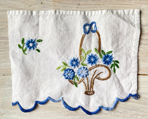 かわいい！フランスアンティーク＊ヴィンテージ ＊花カゴ刺繍