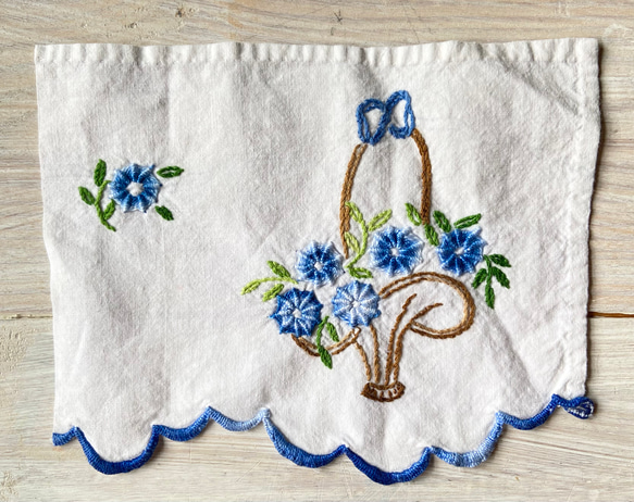 かわいい！フランスアンティーク＊ヴィンテージ ＊花カゴ刺繍