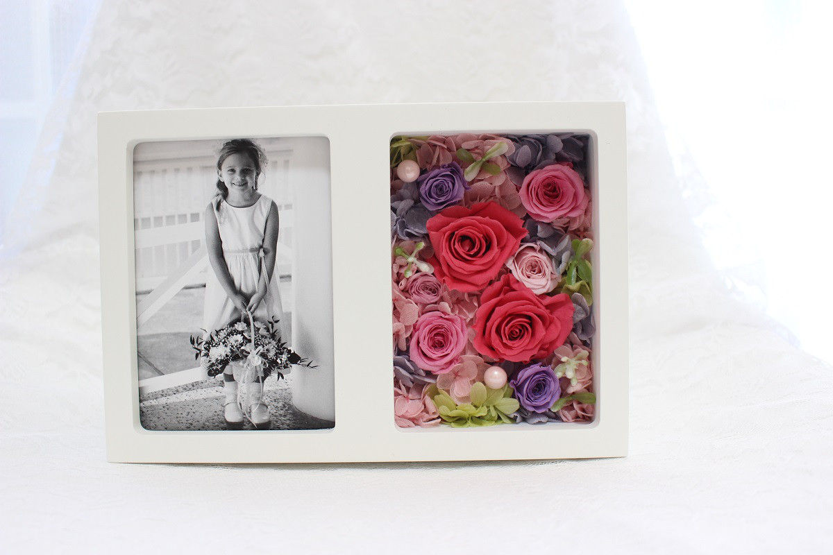 フラワーフォトフレーム　還暦　古希　誕生日　お祝い　プリザーブドフラワー　記念日　お礼　写真立て　花　プリザ