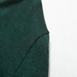 光滑優質的羊毛混紡套頭衫，適合日常穿著。深綠色。 230213-3 第8張的照片