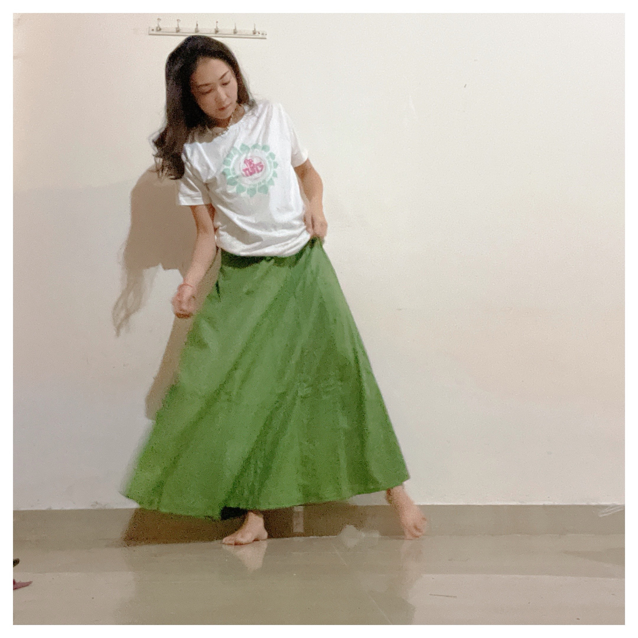 天然染料のカディインドコットンのマンジャリースカート各種カラー　カーキ