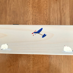 食卓に置ける箸箱(雷鳥とゴム飛行機）蓋付き箸入れ　ヒノキの箸箱　片手で開けられるカトラリーケース　小物入れ　メガネ入れ 3枚目の画像