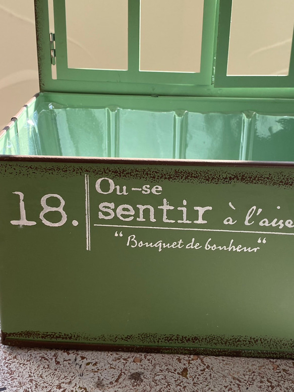 《可愛いプランター窓枠ブリキ鉢 》 観葉植物 多肉植物 お花の寄せ植えに ガーデニング ブリキ缶 アンティーク 186 5枚目の画像