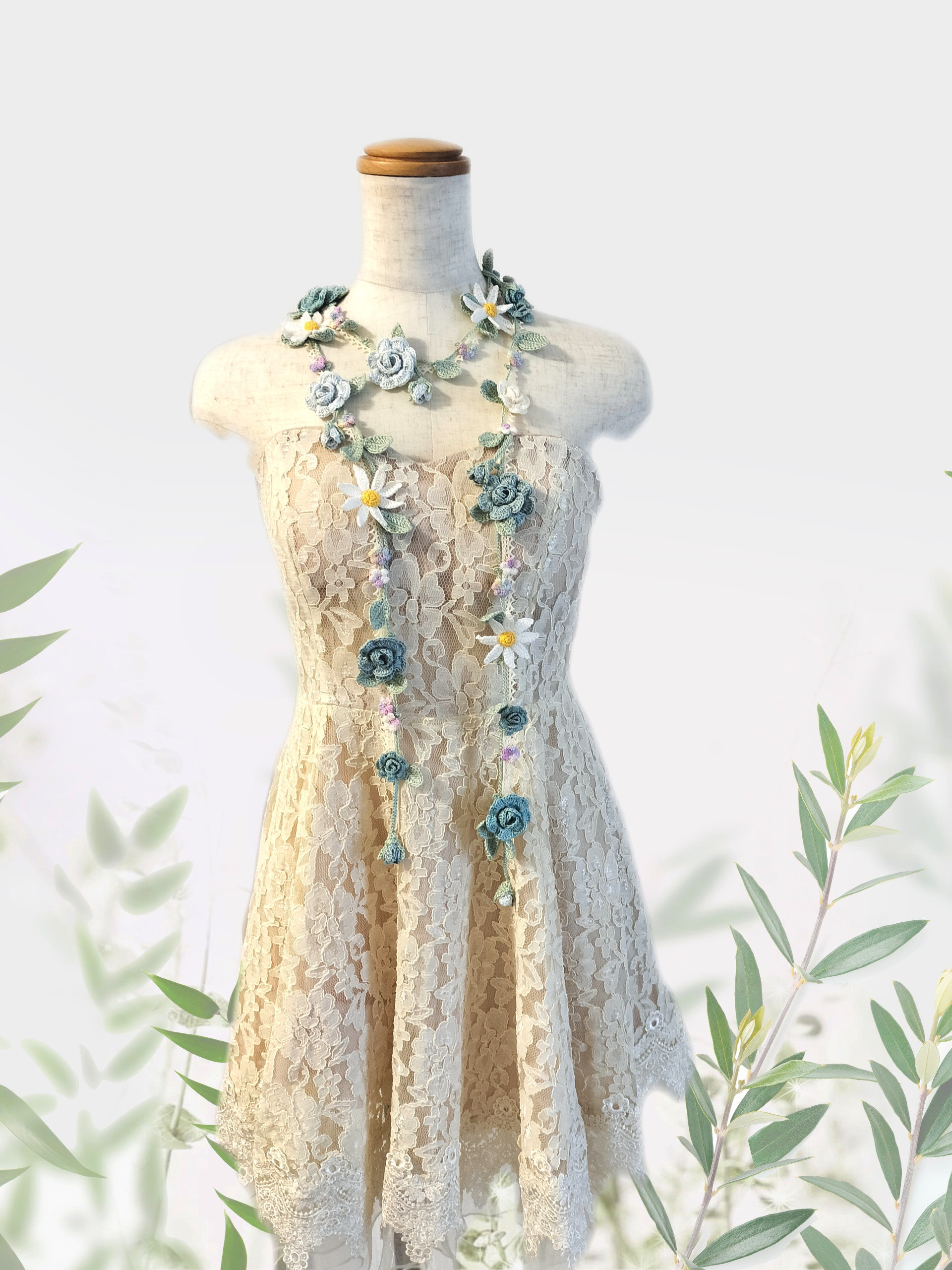 レース編み＊花摘みラリエット～Something Blue Antique