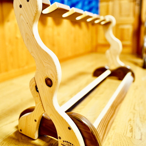 24時間以内に発送】手作り木工 木製ウクレレスタンド（ニス仕上げ） 6  