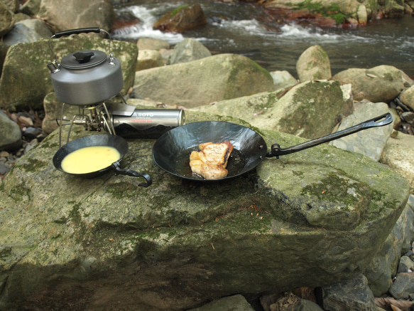 【受注生産】鍛造鉄のフライパン折り畳み式　ソロキャンプ焚き火キャンプギア 12枚目の画像