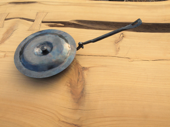 【訂做】鐵藝煎鍋可折疊單人營地篝火野營裝備 第3張的照片