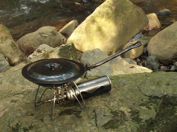 【受注生産】鍛造鉄のフライパン折り畳み式　ソロキャンプ焚き火キャンプギア 8枚目の画像