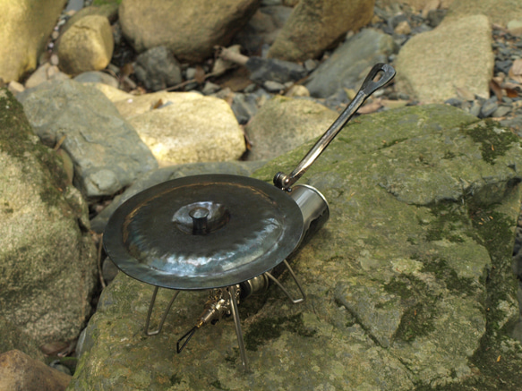 【受注生産】鍛造鉄のフライパン折り畳み式　ソロキャンプ焚き火キャンプギア 10枚目の画像