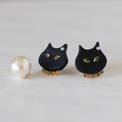 黒猫 パールキャッチ ピアス/ノンホール 5枚目の画像