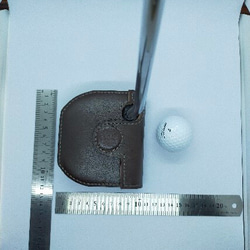 #ゴルフ　ネオマレット型パターヘットカバー（レザークラフト）マグネット開閉式　右利き用 2枚目の画像