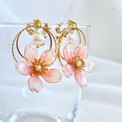 特集掲載】色が変わる揺れる昼桜ピアス/イヤリング ٭❀* 揺れる