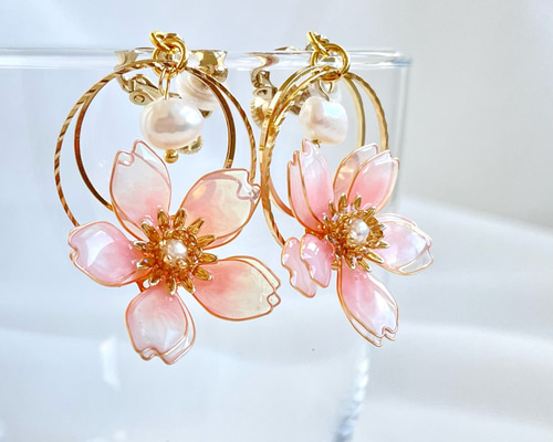 パールフラワー×ちゅるんオーロラビーズ★春夏 ピアス✳︎イヤリング ピンク 花 95d9200a6a71da8772a9a8e7e52a4f