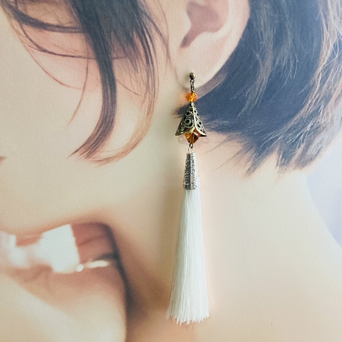 アイボリー 水牛骨 ラクダの骨 マラカイト 水晶 チェーン片耳ピアス 金古美