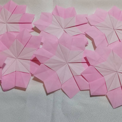 桜の花びらとチョウチョ  折り紙 春 壁面飾り (送料無料) 2枚目の画像
