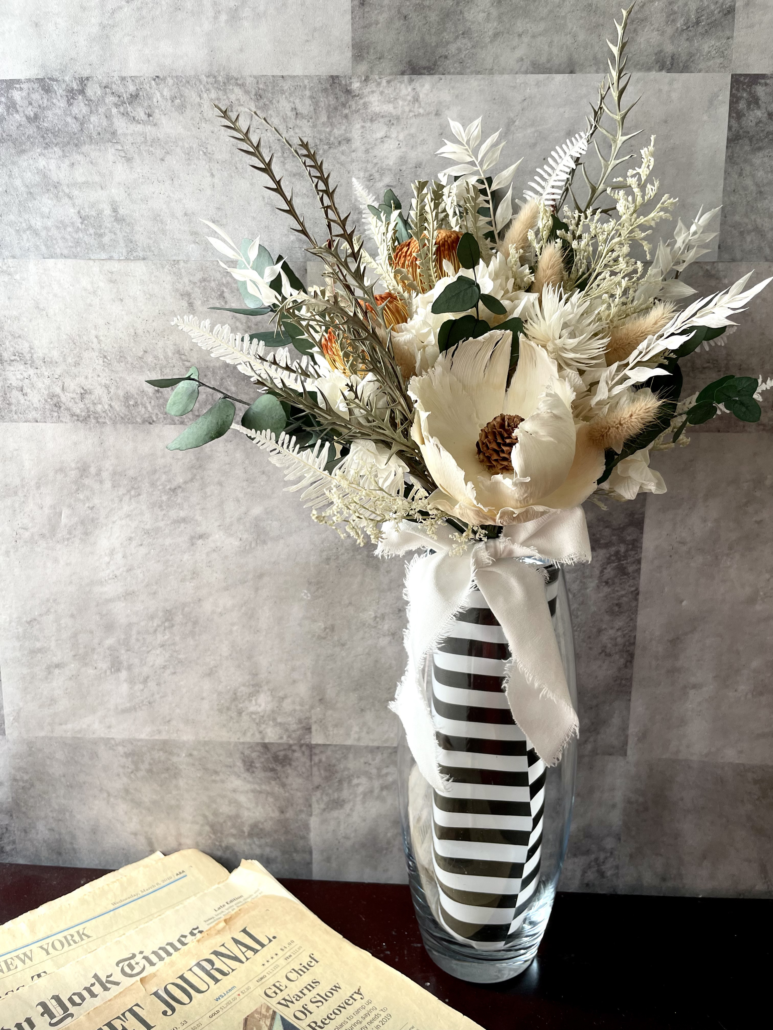 ドライフラワー 花束 コロンと可愛いホワイトブーケ ウエディングフォト ウエルカムスペース 前撮り 開店祝 お祝い