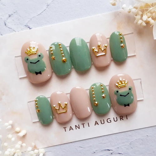 サイズオーダー】王様カエルの個性派ネイルチップ ネイルチップ（つけ
