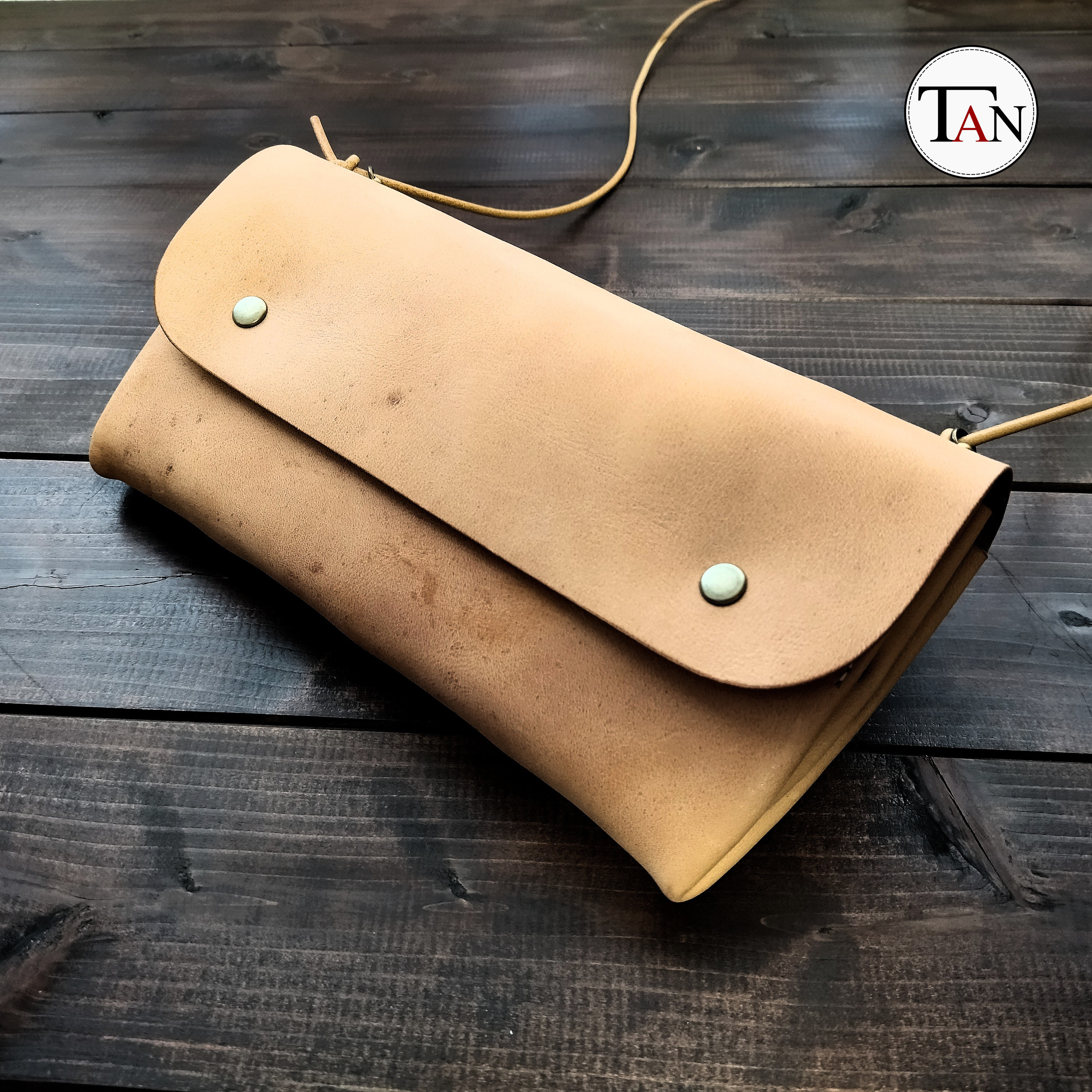 ヌメ革　レザークラフト　ショルダーバッグ　ミドルウォレット　バッグのみ ヌメ革レザークラフトショルダーバッグミドルウォレットバッグのみ